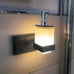 Nahaufnahme_Lotionspender_beleuchtet_Appelhoff_1