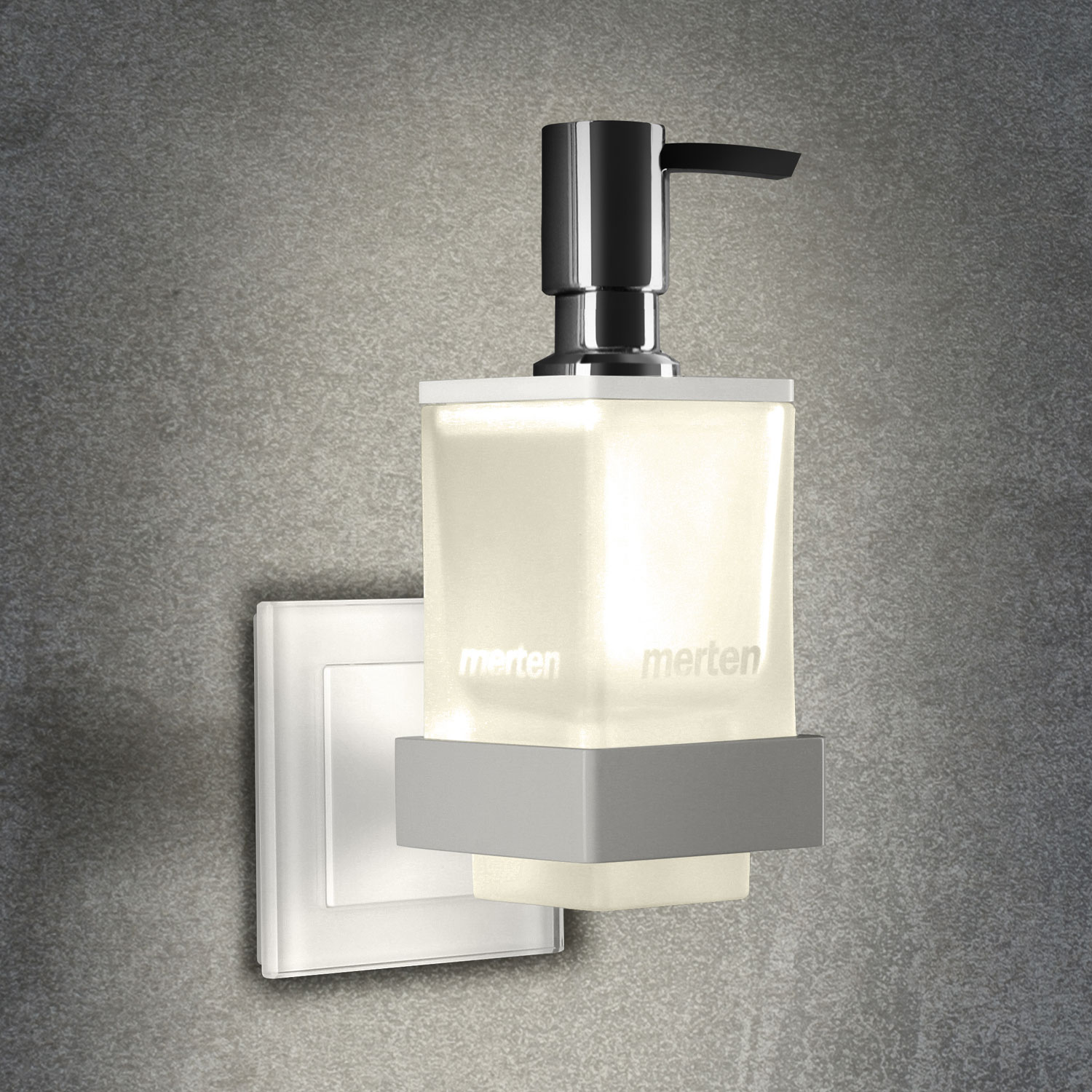 Lotionspender_weiss_an