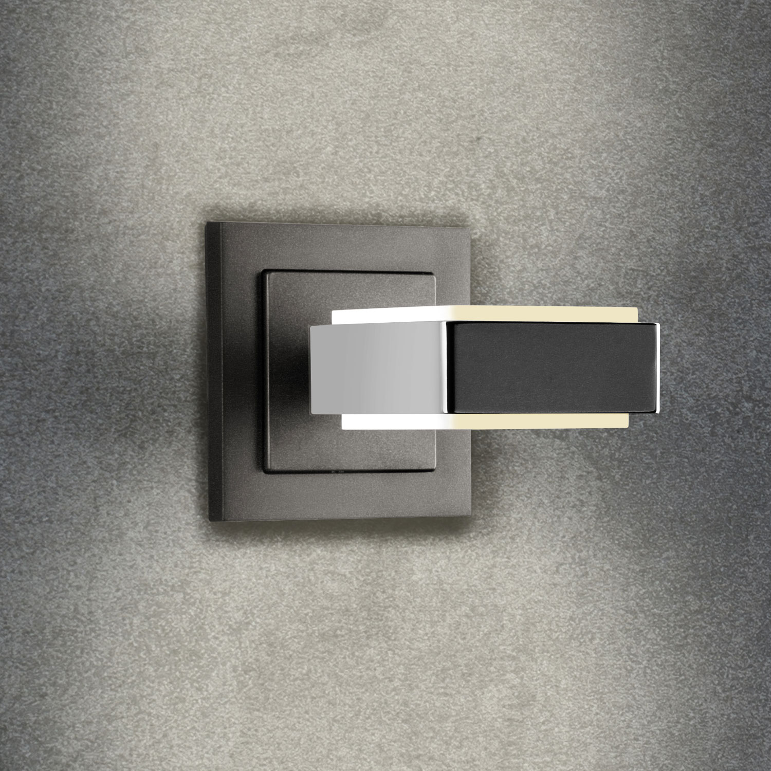 Wandlampe_anthrazit_chrom_an