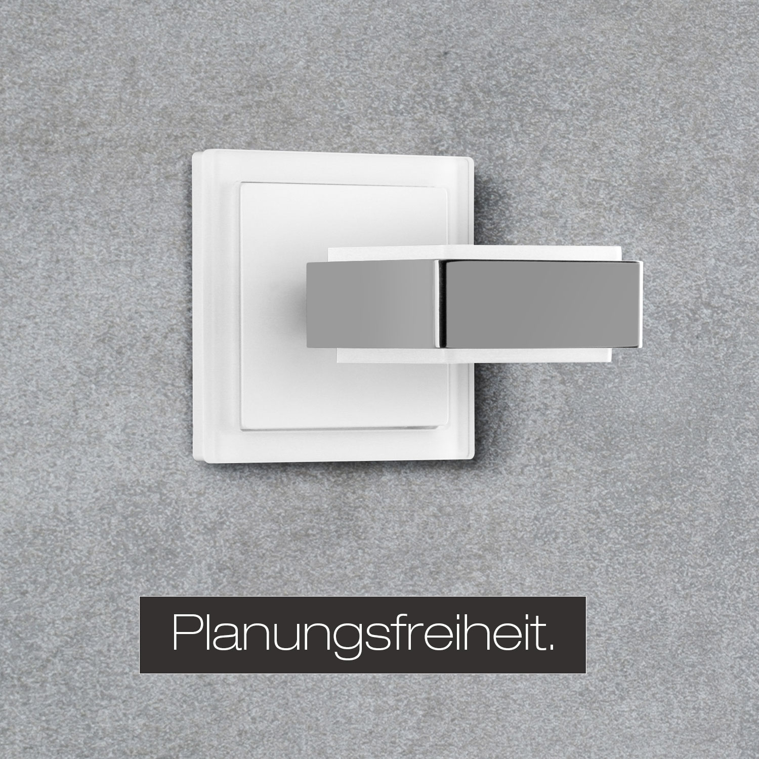 Wandlampe_weiss_chrom_aus_Balken