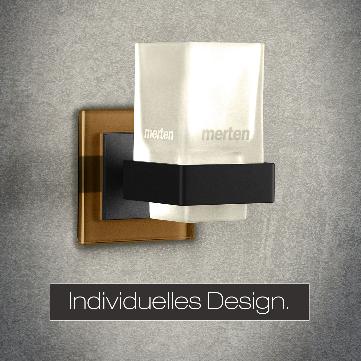 Wasserglas_gold_an_Balken_1500x1500