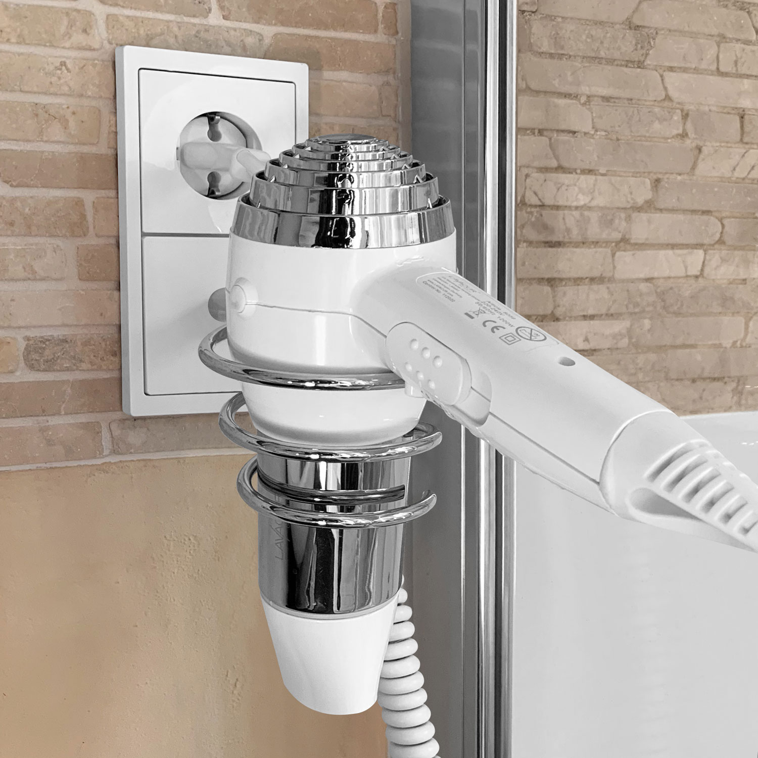 Foenhalter_Steckdose_Stecker_weiss_1500x1500