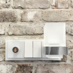 Halter_M_Wasserglas_weiss_frontal_Bad_aus