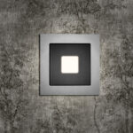 Treppenlicht_aluminium_qudrat_frontal_licht_an