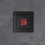 ocean_plastic_RAUM_29_Arial_frontal_System_M_licht_an_rot